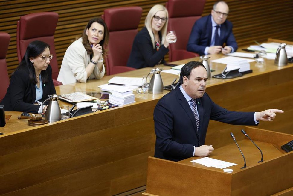 El president de la Generalitat, Juanfran Pérez Llorca, durante una sesión de control a 7 de mayo de 2026, en Valencia