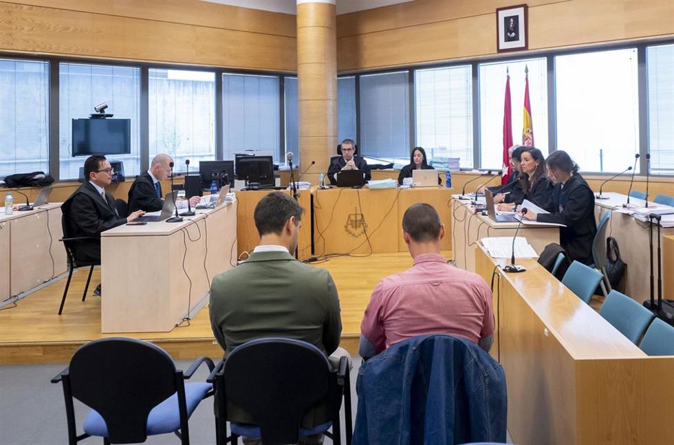 Los acusados en la primera jornada del juicio por el 'caso Vivotecnia' en el Juzgado de Instancia de Madrid, a 7 de mayo de 2026, en Madrid (España).