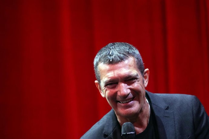 Archivo - El actor malagueño Antonio Banderas,  durante la presentación de la nueva programación del Teatro Soho Caixabank y ha presentado su nuevo espectáculo de producción propia "Company", Málaga  a 21 de octubre 2020