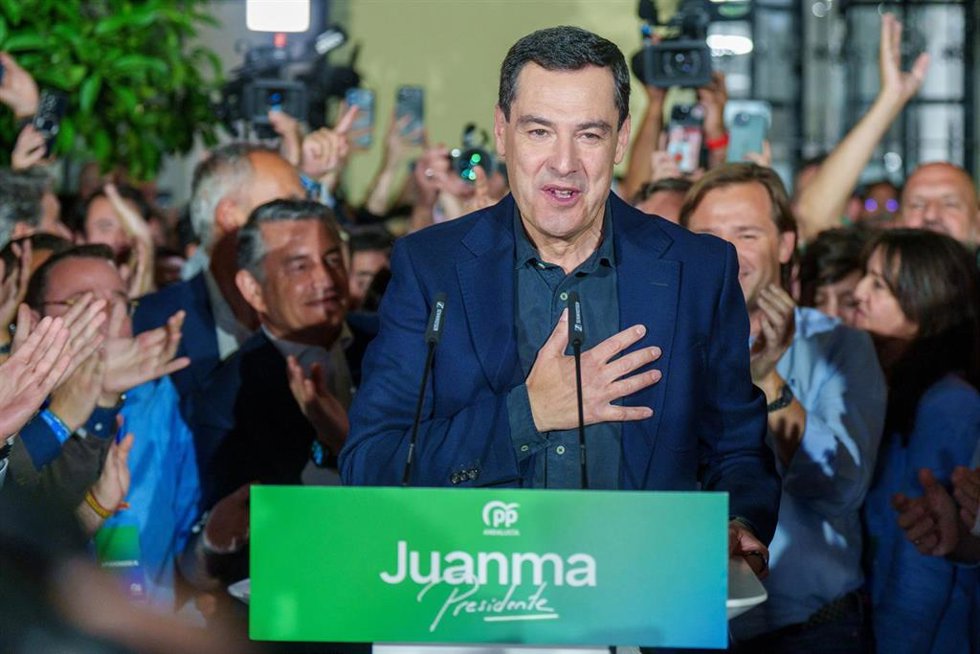 El candidato del PP andaluz a la reelección, Juanma Moreno, valora los resultados electorales