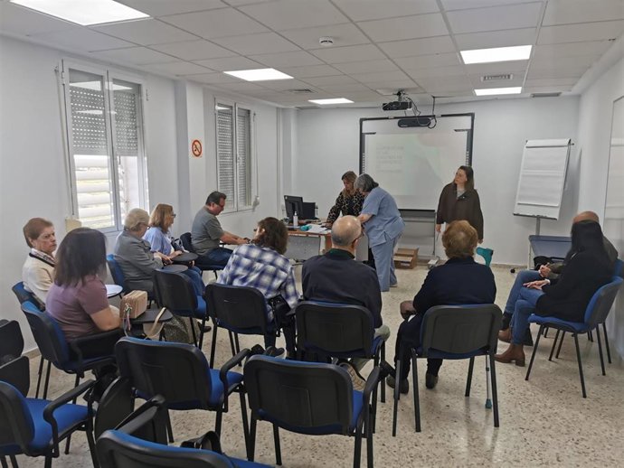Taller grupal de educación terapéutica en alimentación para pacientes en hemodiálisis en el Hospital de Puerto Real (Cádiz)