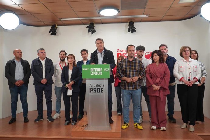 El PSOE de Granada asume la pérdida de un parlamentario y anuncia una oposición "mucho más contundente"