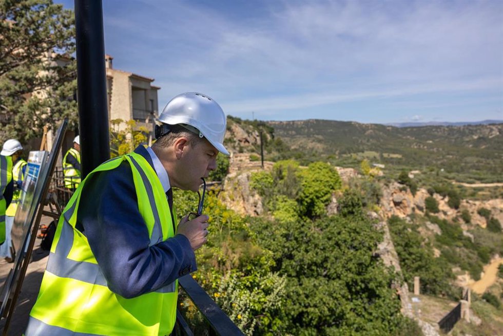 El presidente regional, Emiliano García-Page, visita Letur