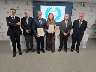 El Dr. Rafael López Arévalo y la enfermera María Castro, premiados por la Real Academia de Medicina de Andalucía Oriental