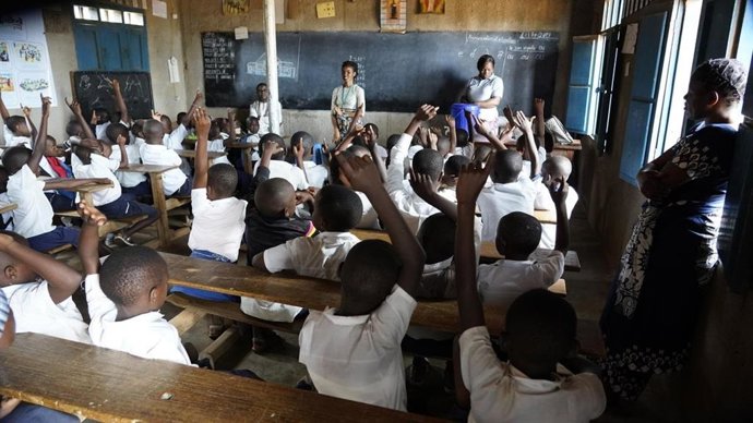 Archivo - Clase en República Democrática del Congo