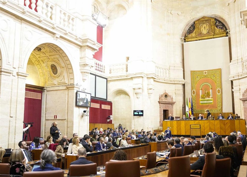 Archivo - Imagen del Pleno del Parlamento andaluz 