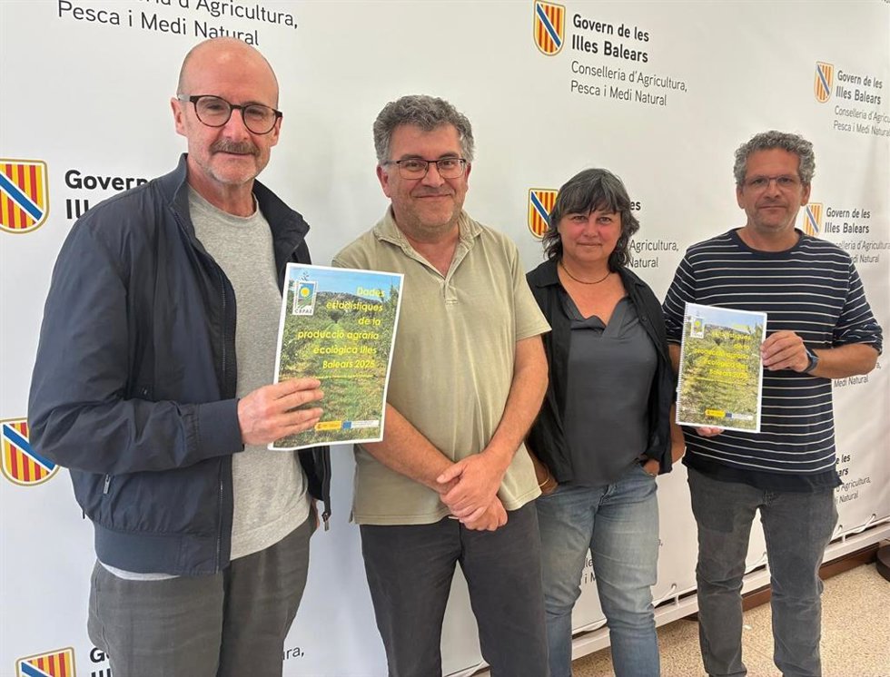 El conseller de Agricultura, Pesca y Medio Natural, Joan Simonet, en la presentación de los datos sobre agricultura ecológica.