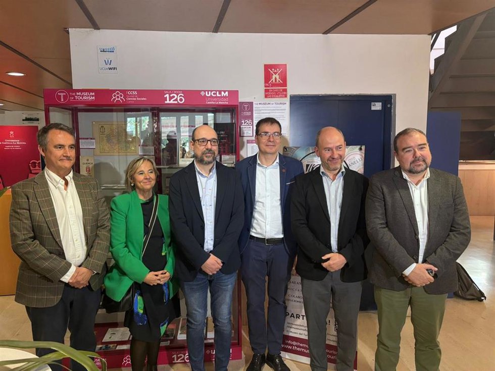 Inauguración de la sala 126 del Museo del Turismo en Cuenca.