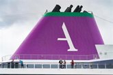 Foto: Descienden a cuatro las personas confinadas en el crucero 'Ambition' con gastroenteritis común