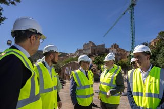 El presidente regional, Emiliano García-Page, visita Letur.