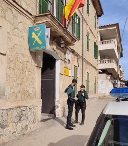Agentes de la Guardia Civil en Artà.