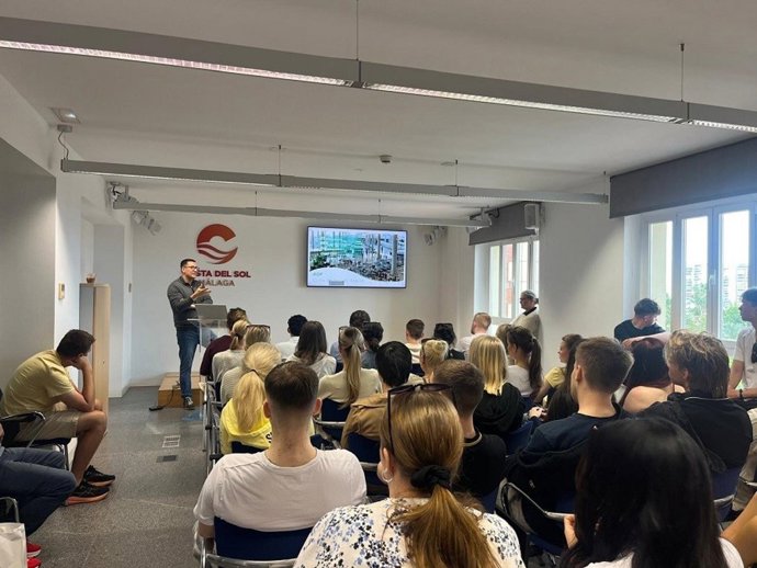 Turismo Costa del Sol acerca modelo turístico sostenible con presentaciones a estudiantes noruegos