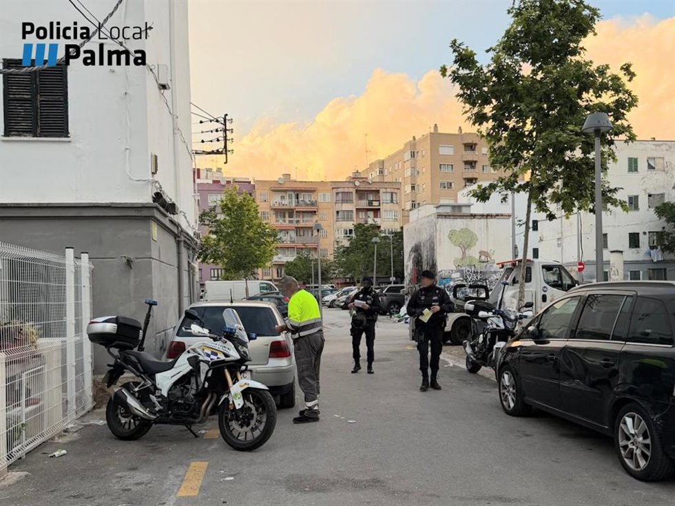La Policía Local de Palma levanta 35 denuncias en un control de tráfico en Camp Redó