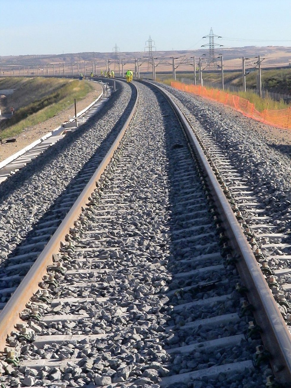 Archivo - Vías de tren (recurso).