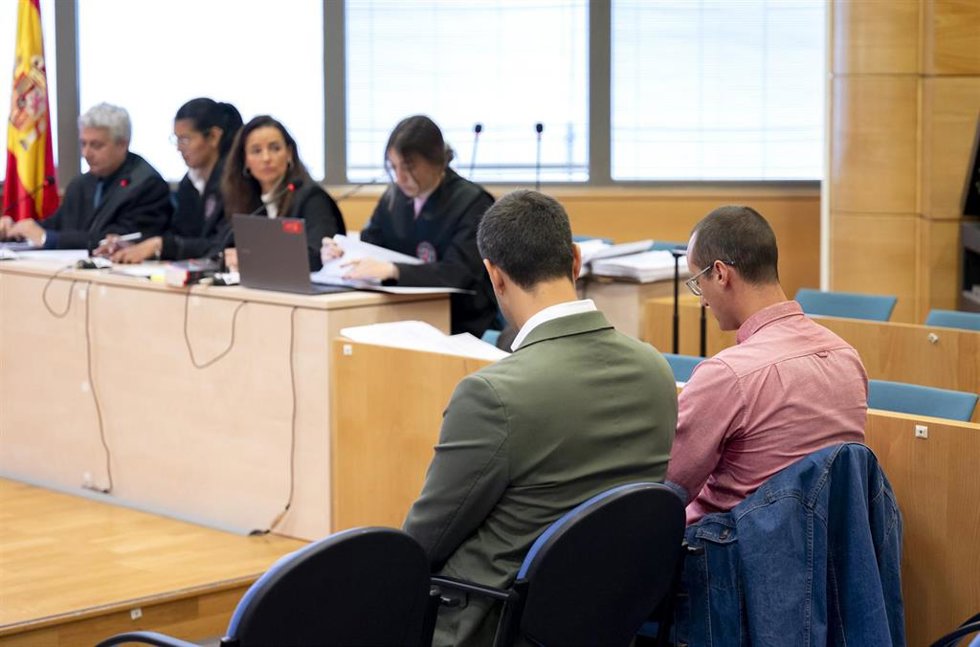 Los acusados en la primera jornada del juicio por el 'caso Vivotecnia' en el Juzgado de Instancia de Madrid, a 7 de mayo de 2026, en Madrid (España). 