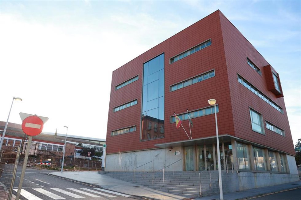 Archivo - Imagen de la fachada del juzgado de Montoro (Córdoba) que asume la investigación de la causa del accidente ferroviario ocurrido en la localidad cordobesa de Adamuz.