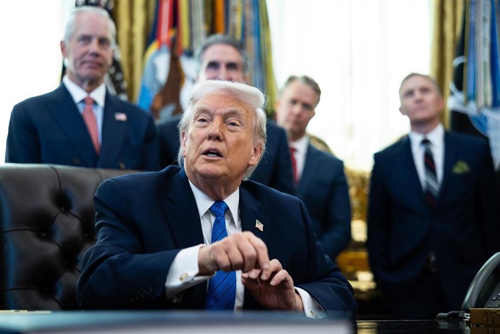Archivo - El presidente de Estados Unidos, Donald Trump, en el Despacho Oval de la Casa Blanca.