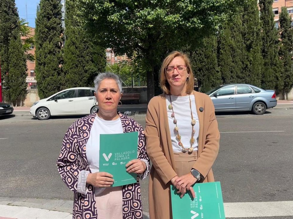 Las concejales de VTLP en el Ayuntamiento de Valladolid, Cristina Colino y Rocío Anguita.