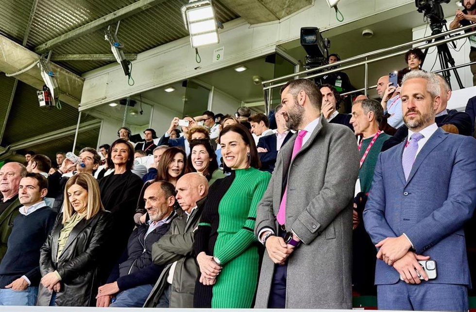 La presidenta recibirá al Racing este martes y el Ayuntamiento el miércoles