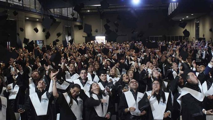 Egresados en el Encuentro Internacional UNIR Alumni 2026