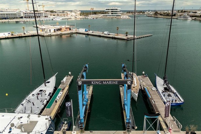 Archivo - Base de King Marine en València