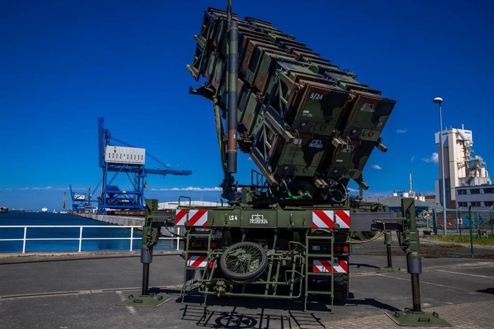 Archivo - Un sistema de misiles antiaéreos Patriot en el puerto de Rostock, Alemania, durante un ejercicio militar
