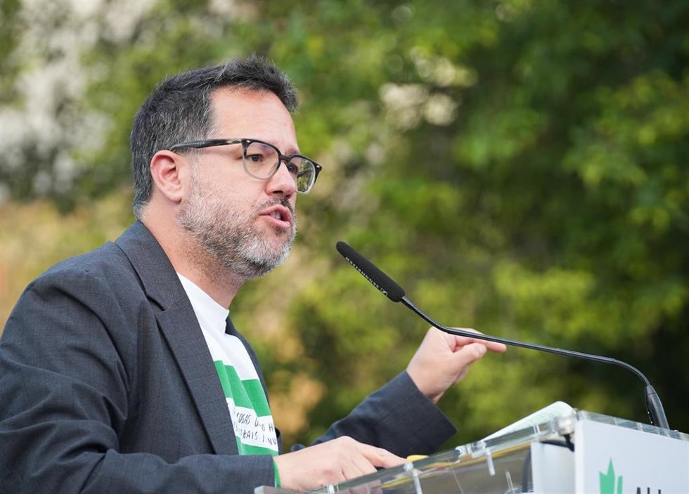 El candidato de Adelante Andalucía a la Presidencia de la Junta, José Ignacio García, durante un acto de campaña.