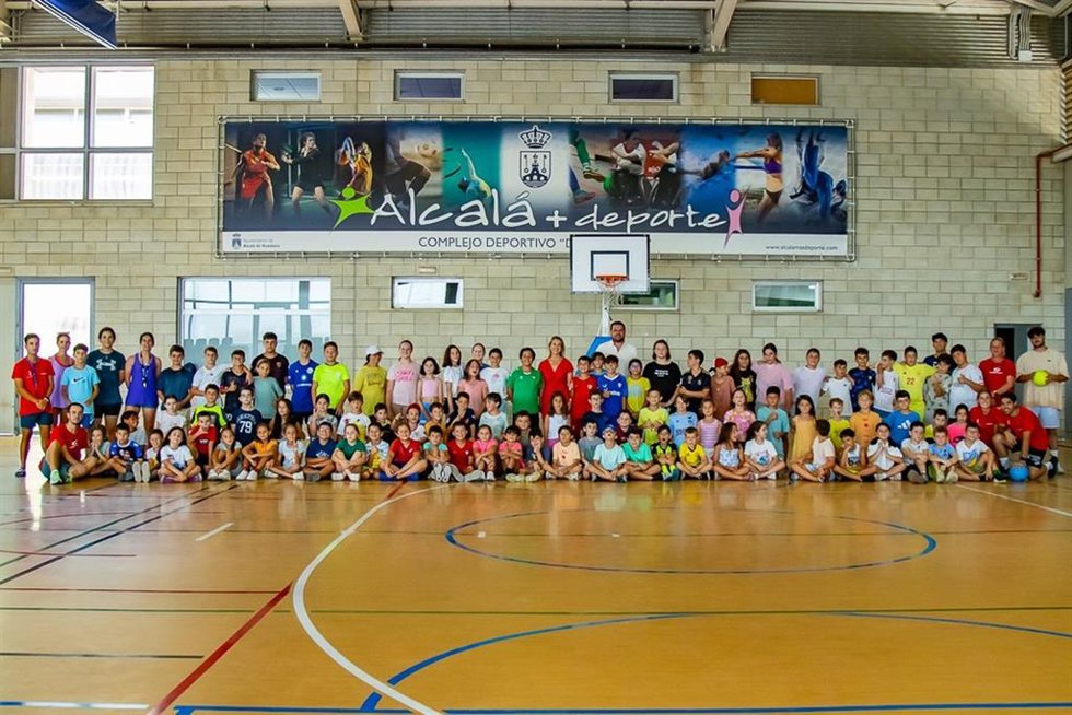 Imagen de archivo de los niños participantes en las Actividades de Verano de Alcalá de Guadaíra (Sevilla).