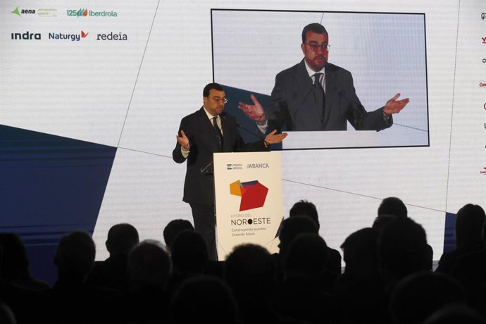 El presidente del Principado de Asturias, Adrián Barbón, en la inauguración de la segunda edición del 'Foro del Noroeste. Construyendo puentes. Creando futuro', organizado por el Grupo Prensa Ibérica en Oviedo.