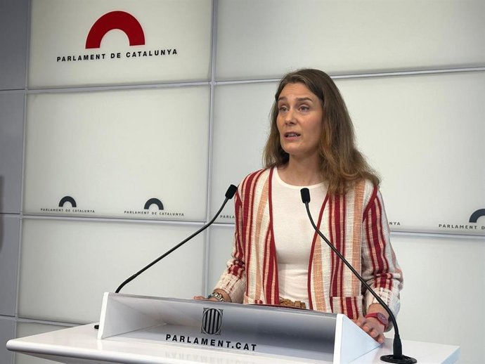 La presidenta de los Comuns en el Parlament, Jéssica Albiach, en una rueda de prensa