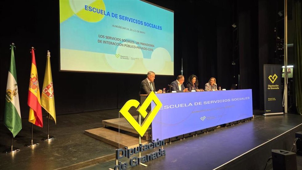 Inauguración de la Escuela de Verano de Servicios Sociales de la Diputación de Granada.