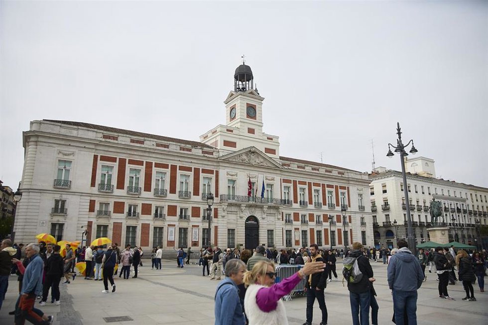 Archivo - Fachada de la Real Casa de Correos, a 12 de abril de 2025, en Madrid (España). 