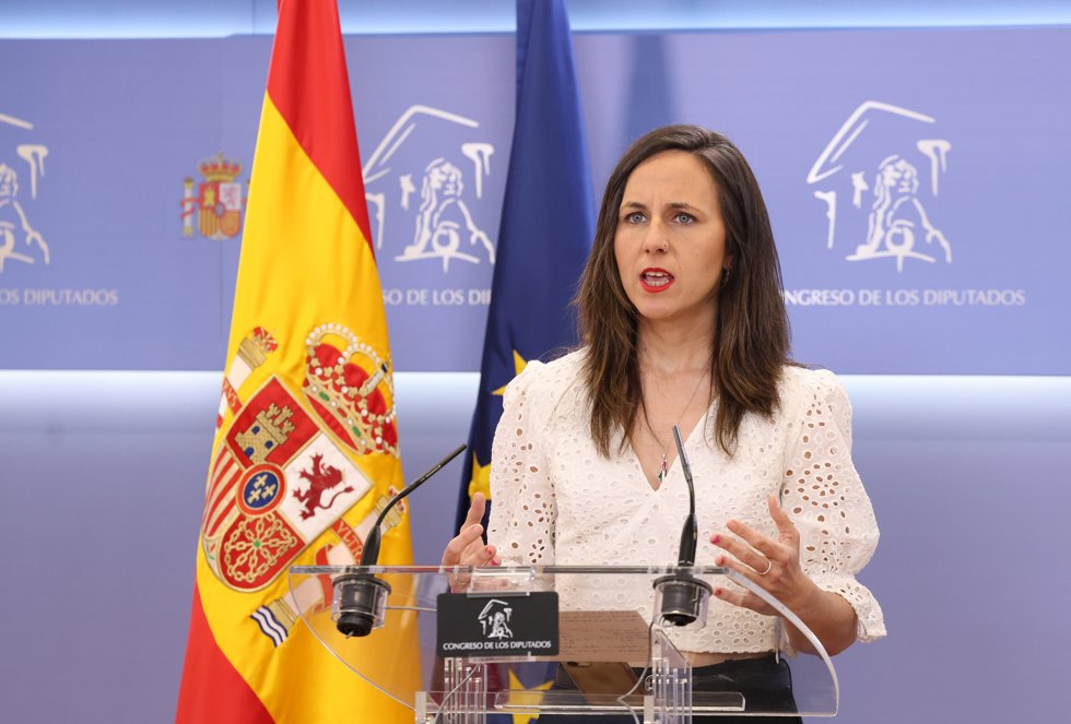 La diputada del grupo parlamentario Mixto, Ione Belarra, durante una rueda de prensa en el Congreso de los Diputados, a 19 de mayo de 2026, en Madrid (España).