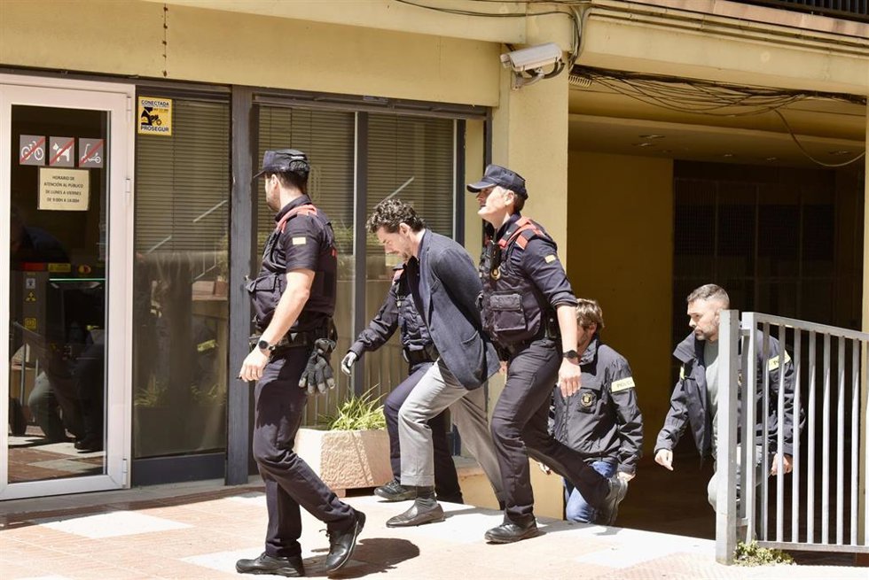 Jonathan Andic, el hijo del fundador de Mango,  a su llegada a los Juzgados de Martorell (Barcelona)