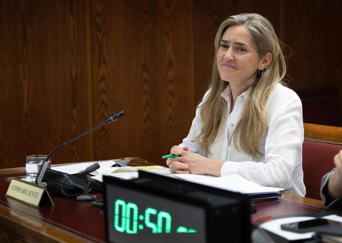 La vicepresidenta tercera y ministra para la Transición Ecológica y el Reto Demográfico, Sara Aagesen, comparece en la Comisión de Investigación sobre la dana, en el Senado, a 19 de mayo de 2026, en Madrid (España). Aagesen ha sido citada para informar so