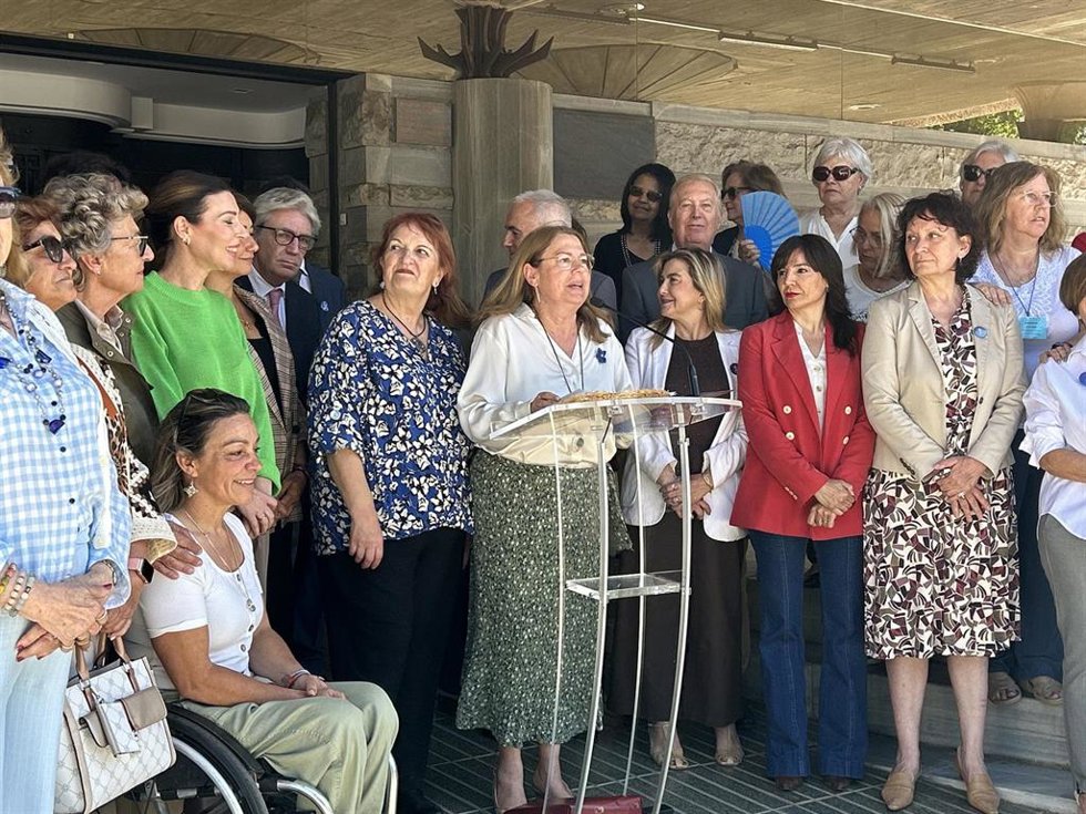 La presidenta de la Asamblea Regional, Visitación Martínez, participa en el acto organizado por la Asociación de Fibromialgia y Síndrome de Fatiga Crónica de Cartagena y Comarca (Afibrocar)