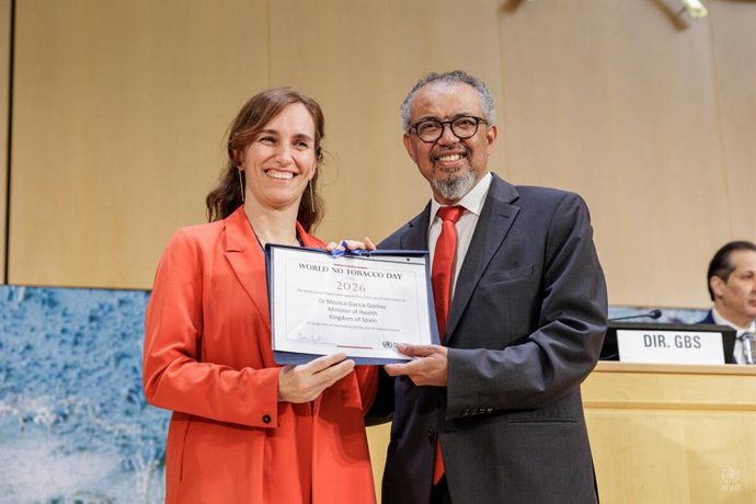 Archivo - La Ministra de Sanidad, Mónica García y el director de la OMS, Tedros Adhanom Ghebreyesus.