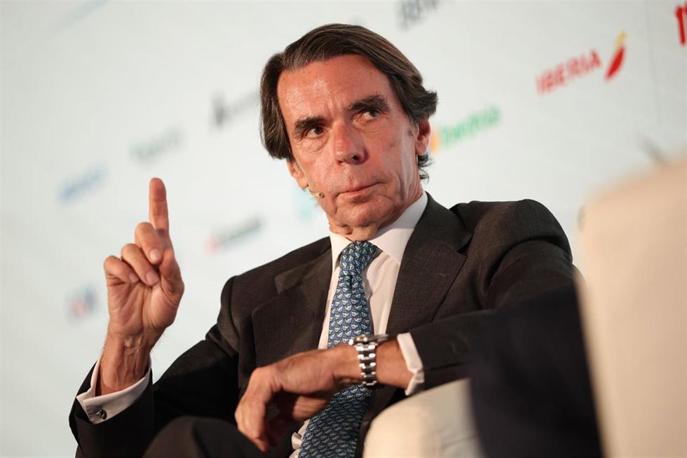 El expresidente del Gobierno José María Aznar durante la primera jornada del VII Foro Internacional Expansión, en el Parador de Alcalá de Henares, a 19 de mayo de 2025, en Alcalá de Henares, Madrid (España). 