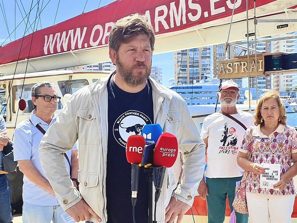 El portavoz del grupo municipal Con Málaga, Nicolás Sguiglia, en una atención a medios.