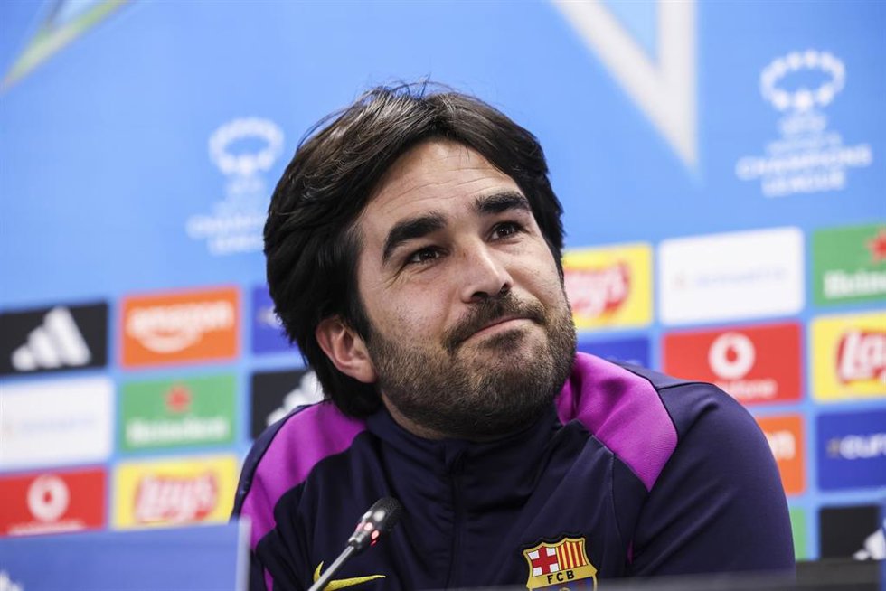 El entrenador del Barça Femení, Pere Romeu, en la rueda de prensa del Media Day previo a la final de la Liga de Campeones Femenina 2026