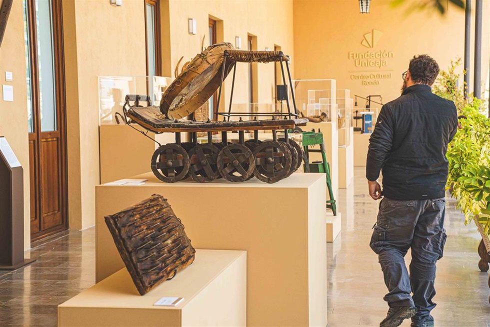Fundación Unicaja acerca al público la memoria rural con la exposición 'Las artes del campo'.