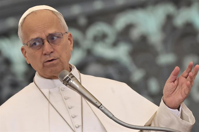Archivo - March 4, 2026. Vatican City -  POPE LEO XIV during his wednesday General Audience in St. Peter's Square at the Vatican.  ÂEvandroInetti_via ZUMA Wire,Image: 1080061474, License: Rights-managed, Restrictions: , Model Release: no, Credit line: Eva