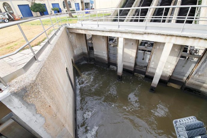 Archivo - Imagen de recurso de una Estación Depuradora de Aguas Residuales (EDAR) en Andalucía.