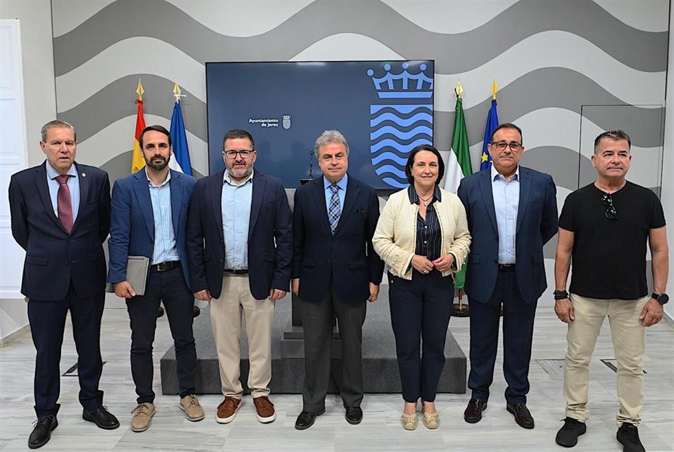 Antonio Real en la presentación del Ronqueo de Atún que se hará en el Mercado de Abastos.