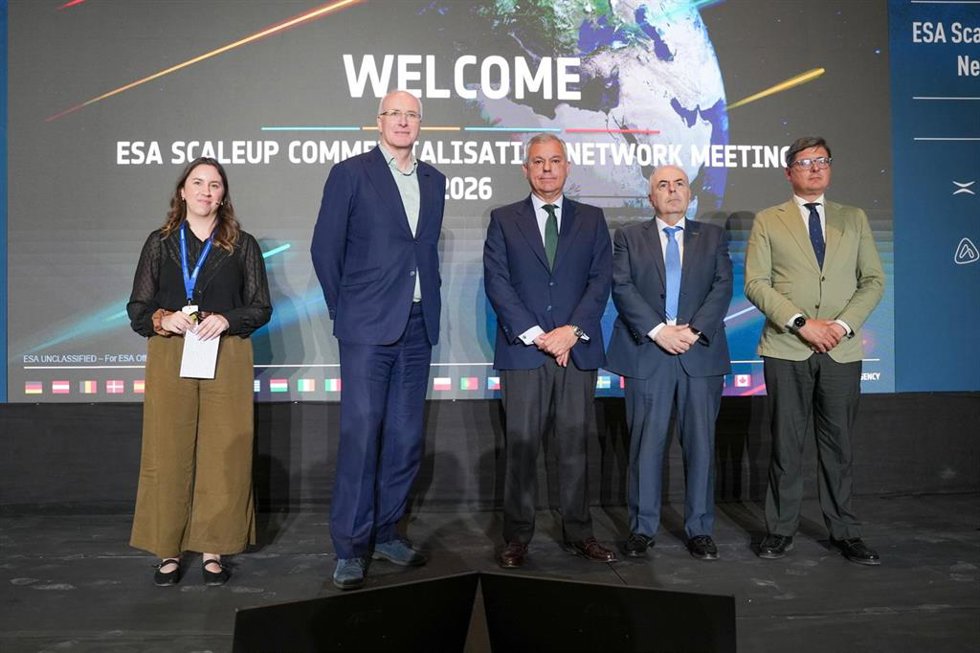 Imagen del alcalde de Sevilla, José Luis Sanz en el Foro de la Agencia Espacial Europea.
