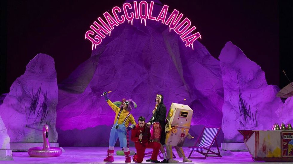 'Pequeño Oso Y La Montaña De Hielo' Es La Propuesta Para Niños Enmarcada En El Proyecto Ópera Kids A Modo De Antesala De La 75 Edición Del Festival De Granada Que Se Representa Estos Días En Atarfe Para 4.200 Alumnos De Primaria De La Provincia De Granada