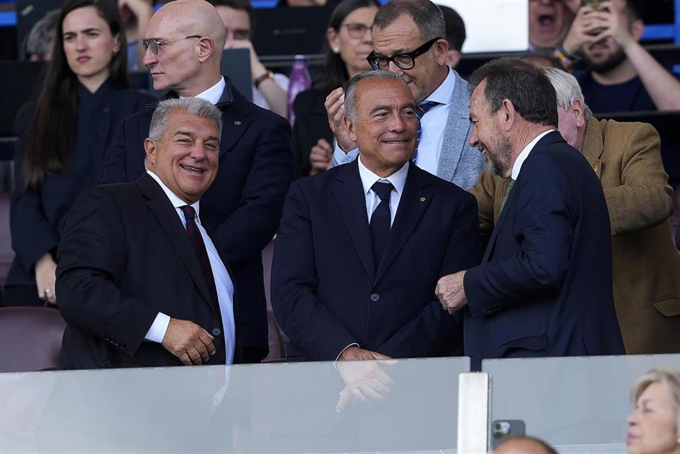 April 25, 2026, Getafe, Spain: Getafe CF's President Angel Torres (r) and FC Barcelona's President-elec Joan Laporta (l) and Acting Rafael Yuste during La Liga match. April 25, 2026.