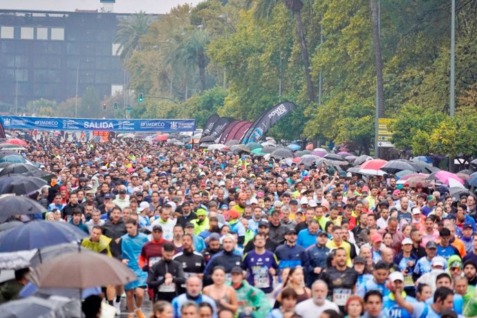 Archivo - Imagen de la Media Maratón en Córdoba celebrada el 30 de noviembre de 2025.