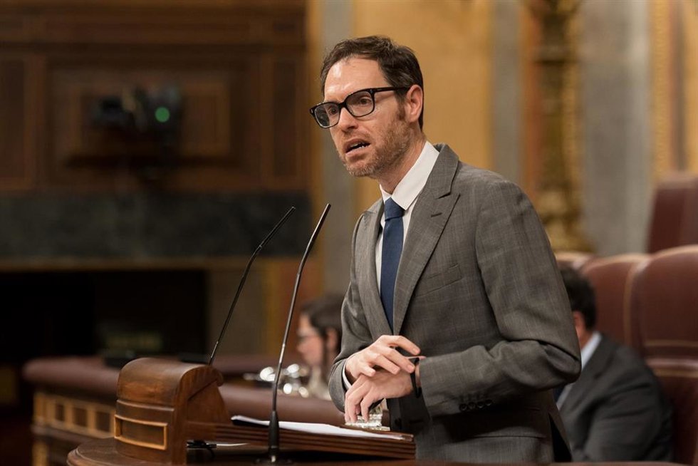 El diputado del PP Sergio Sayas interviene durante una sesión plenaria en el Congreso de los Diputados, a 19 de mayo de 2026, en Madrid (España). 