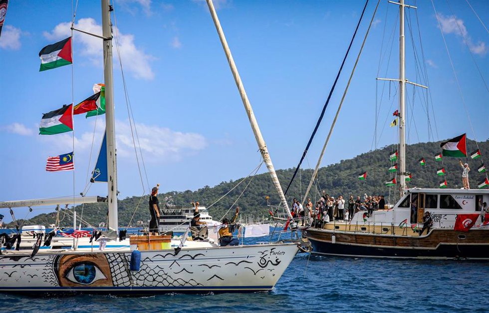 Una de las embarcaciones de la flotilla rumbo a Gaza